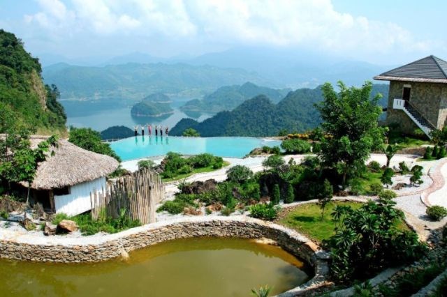 BaKhan Village Resort Mai Châu Hòa Bình